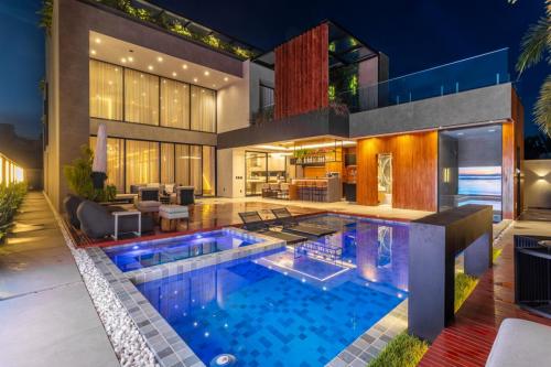 casa triplex alphaville-piscina04